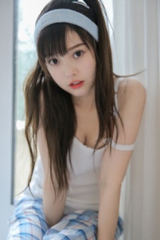 男校的雌孔雀